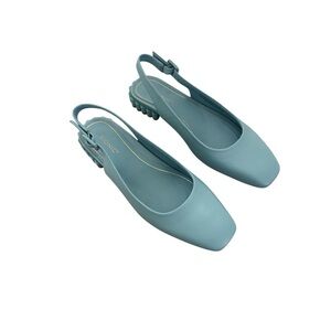 Vionic Womens Delphine Slingbacks Porcelain Blue sandals size 6